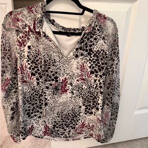 White House black market blouse